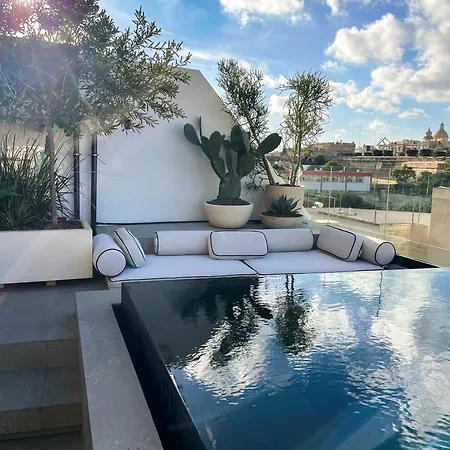 Cite Privee - Forbidden