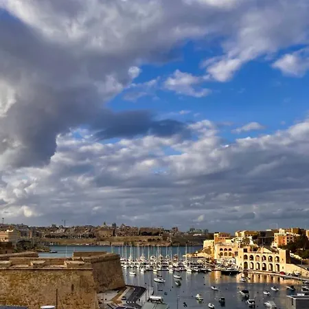 Cite Privee - Forbidden Apart Otel *